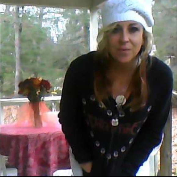 Meet your Posher, Abby - Picture 2 of 5